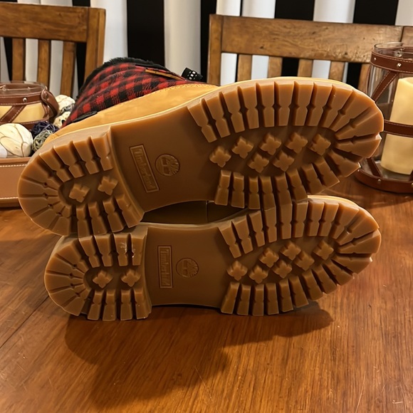 Timberland 6” Waterproof Puffer Boots Buffalo Plaid Wheat new Men’s Size 13 - Picture 12 of 14